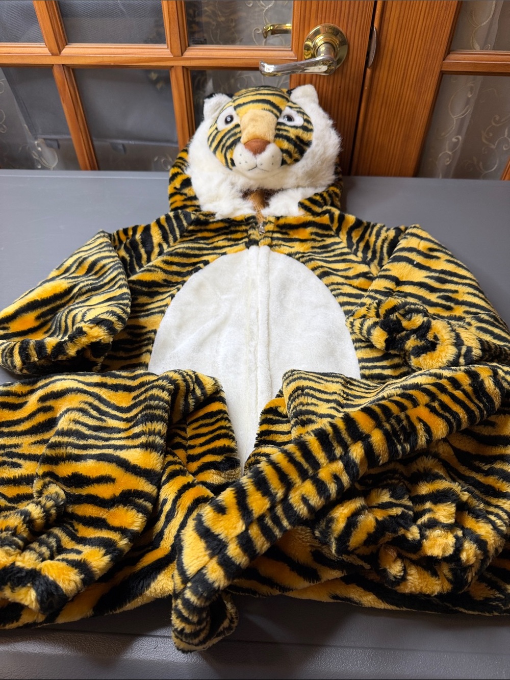 🐅 Kid’s Tiger costume. Size: 5-6